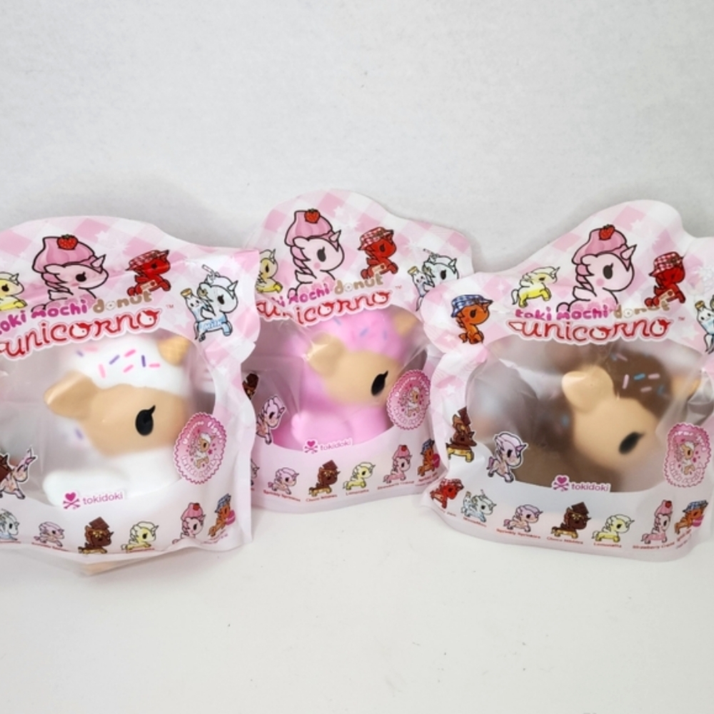 MOCHI DONUT 🍩 Tokidoki Squishy Unicorno w Mystery Unicorno Figure Inside NIB